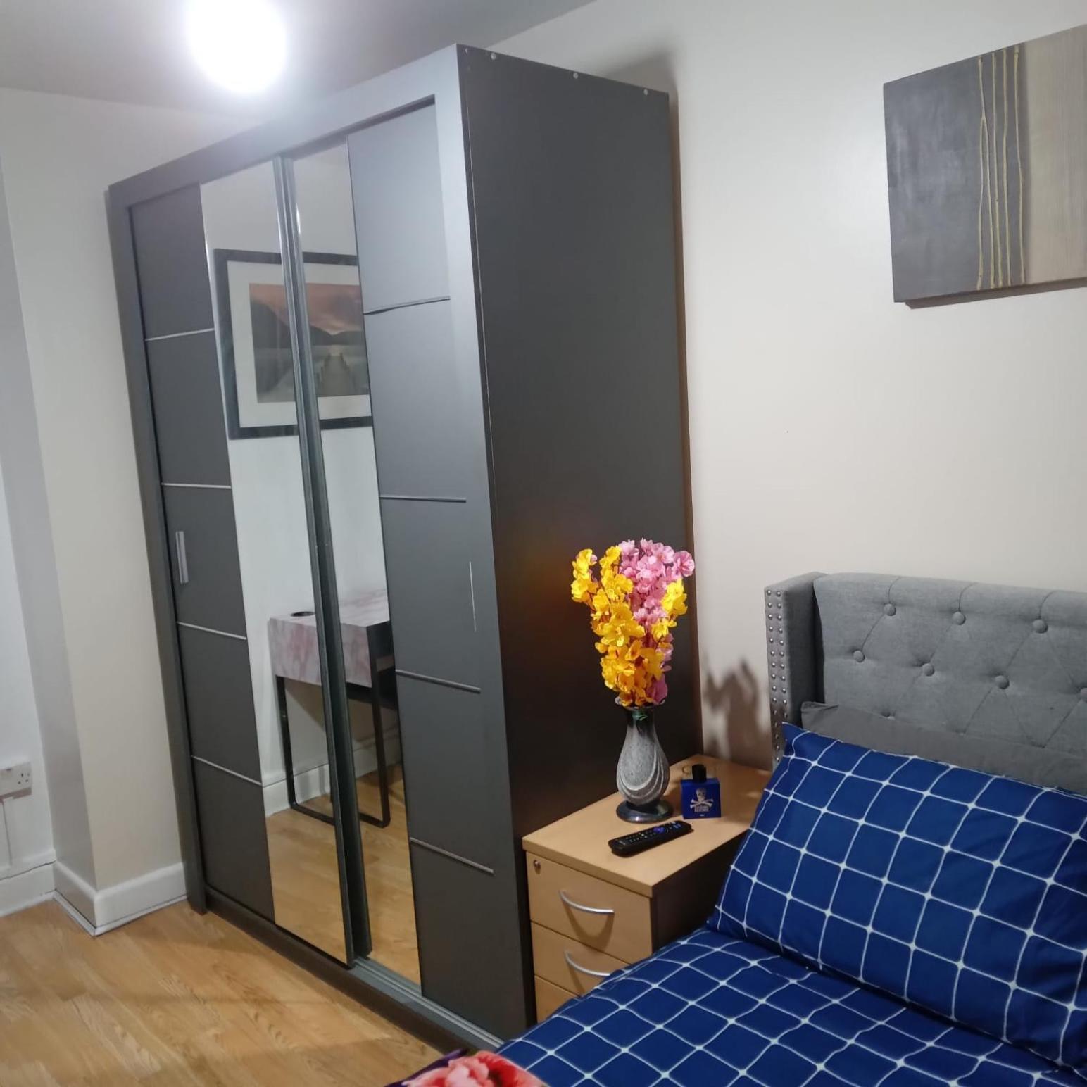 Exclusive Double Bedroom In A Gorgeous Shared Flat With Top Access Stadtteil Plumstead Exterior foto