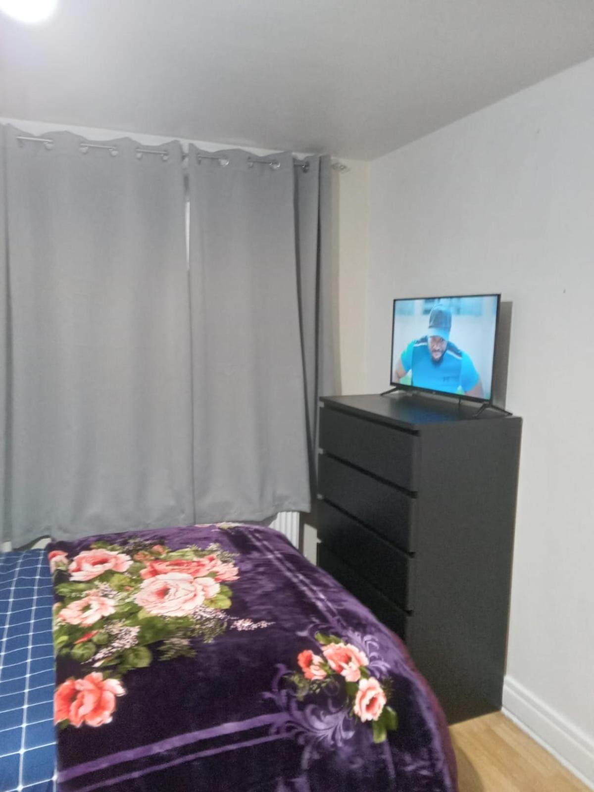 Exclusive Double Bedroom In A Gorgeous Shared Flat With Top Access Stadtteil Plumstead Exterior foto