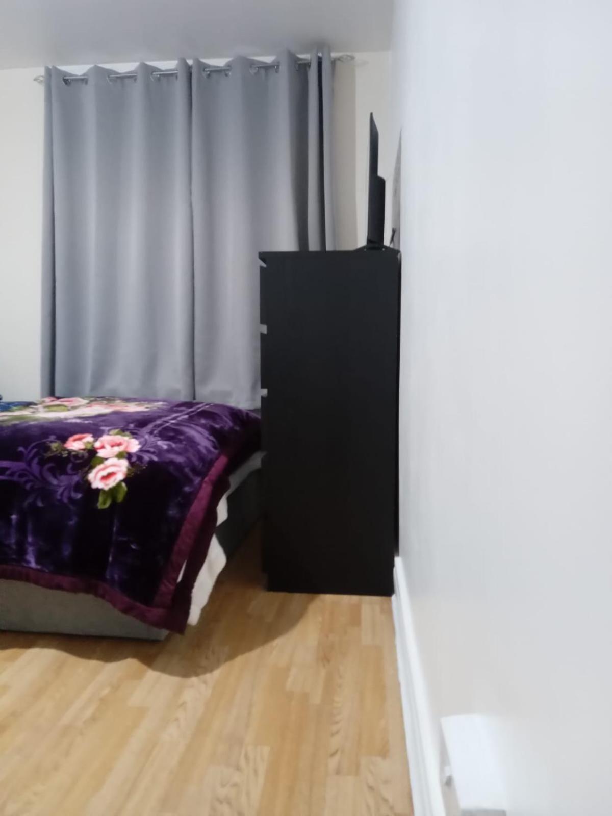 Exclusive Double Bedroom In A Gorgeous Shared Flat With Top Access Stadtteil Plumstead Exterior foto