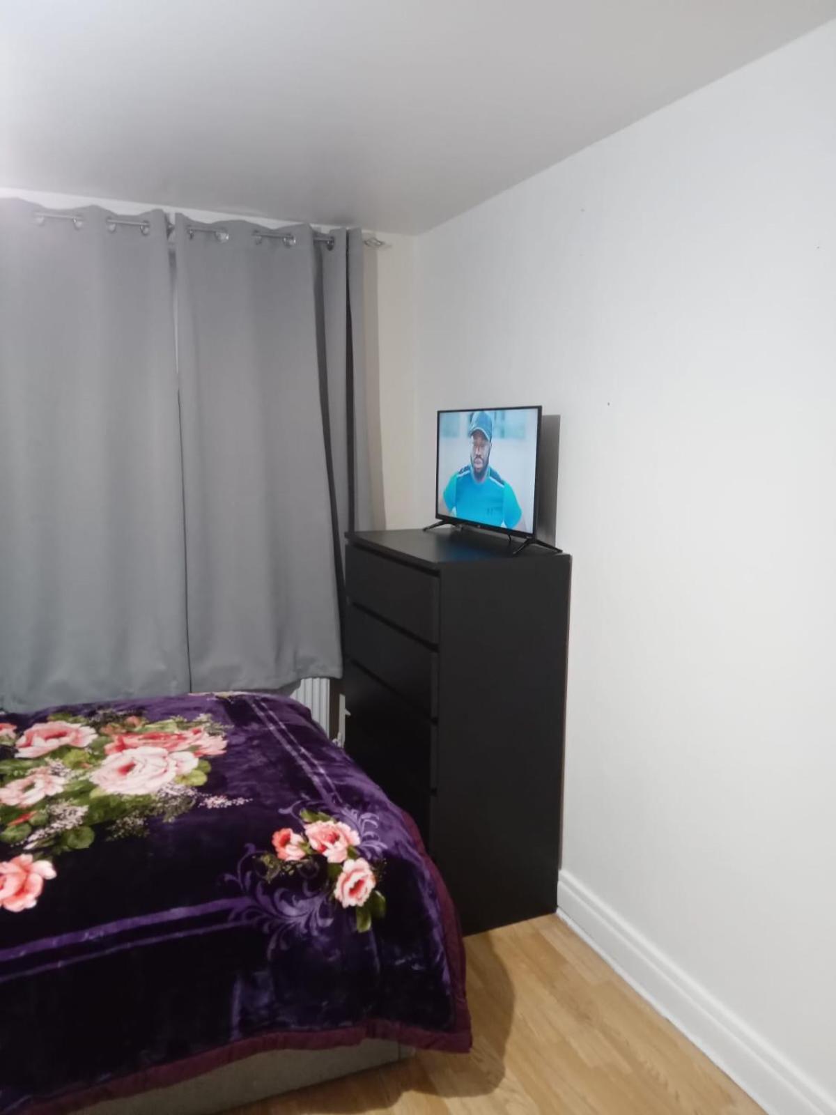 Exclusive Double Bedroom In A Gorgeous Shared Flat With Top Access Stadtteil Plumstead Exterior foto